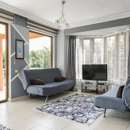 Kemer'De Korunakli, Bahceli Ve Oezel Havuzlu Villa 빌라 *