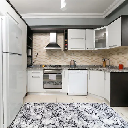 Kemer'De Korunakli, Bahceli Ve Oezel Havuzlu Villa Vilă *