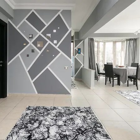 Vila Kemer'De Korunakli, Bahceli Ve Oezel Havuzlu Villa Kemer
